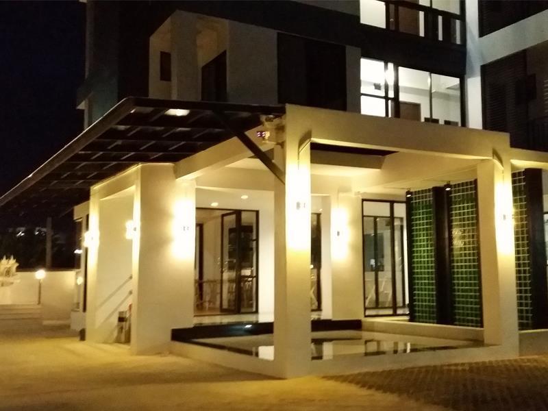 Kp Place Lop Buri Esterno foto